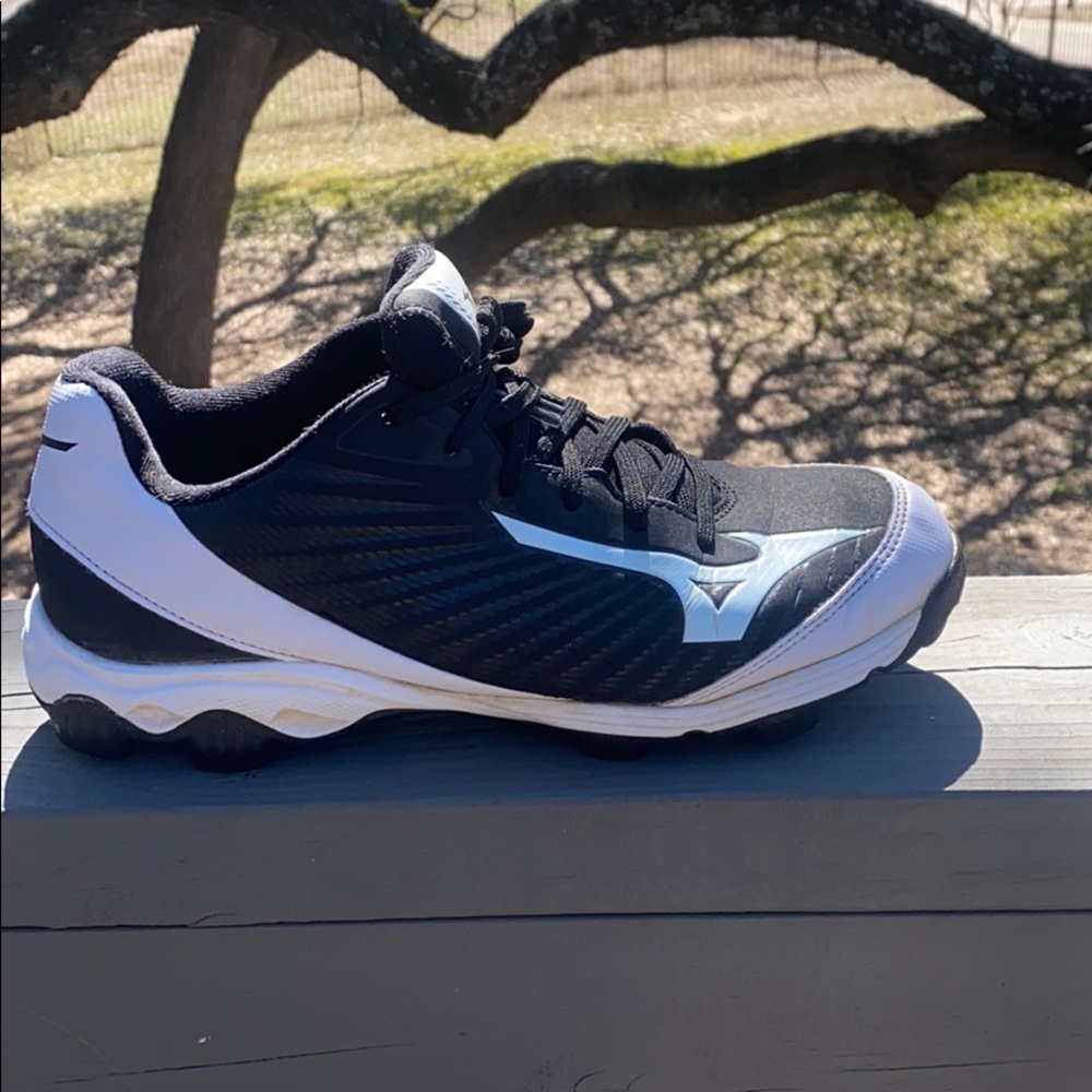 Mizuno baseball cleats
